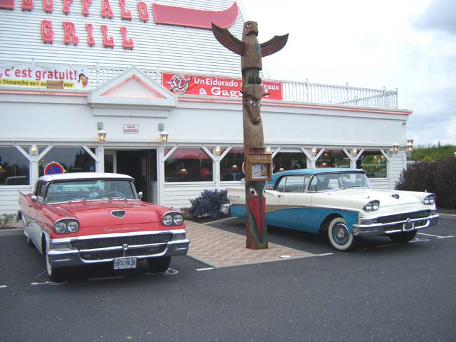 Plusieurs photos : Ford Skyliner (1954–1959) Buffal10