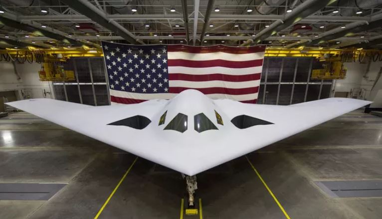 Le nouveau bombardier furtif américain B-21 réalise son vol inaugural Aile_v11