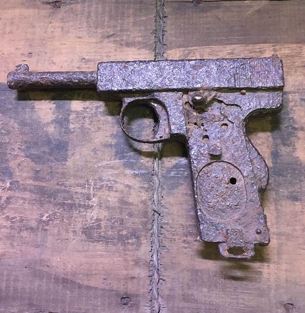 le pistolet Webley & Scott automatic 1910 Img_7112