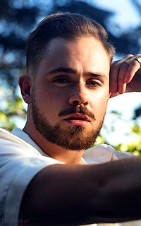 Dacre Montgomery [71 avatars] Dacre216