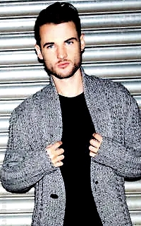 Tom Sturridge [41 avatars] Tom611