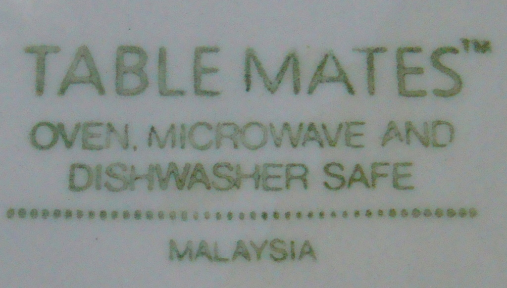 Is 'Table Mates' Malaysia made by Crown Lynn? Dsc08212