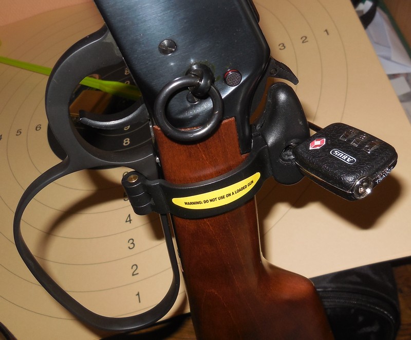 Verrou de "pontet" pour armes LSG (et modif suggérée par un membre du forum) Dscn0510