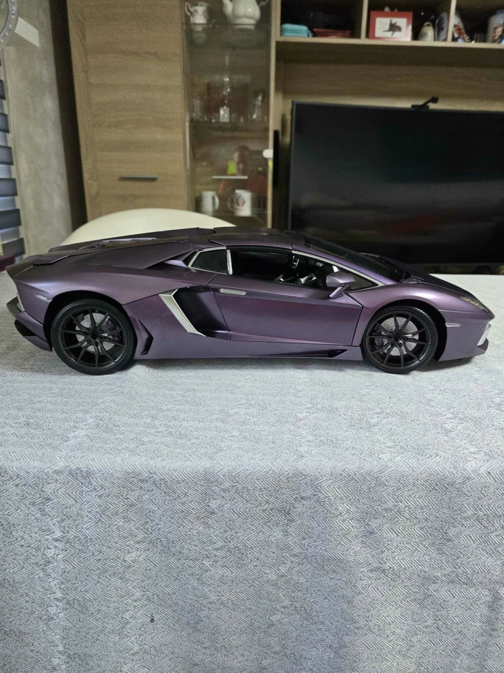  POCHER Lamborghini Aventador LP 700-4 Roadster - metallic Purple POCHER HK121 - Seite 5 44826010