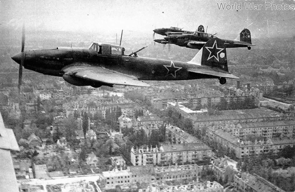 Fotos de la Segunda Guerra Mundial - Página 2 Il-2_110
