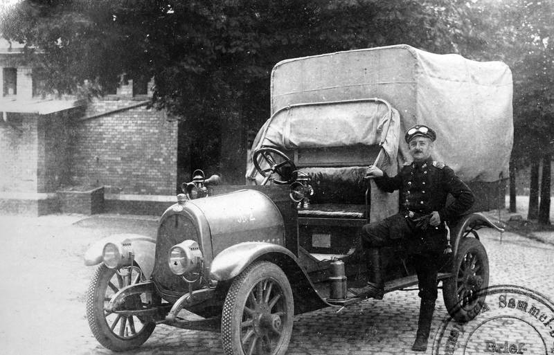 Le matériel motorisé dans l'armée allemande pendant la Grande guerre - Page 2 Kraftf12