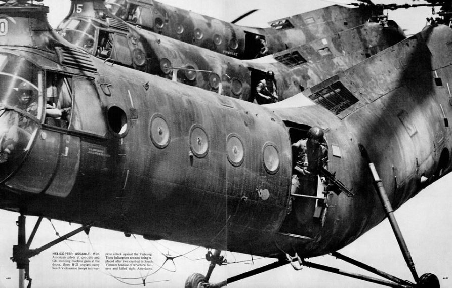 The Dark Room - A Collection of Photos of the War - Page 2 Flying12