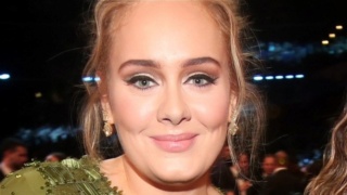Adele on course for second week at number one with comeback single Downlo22