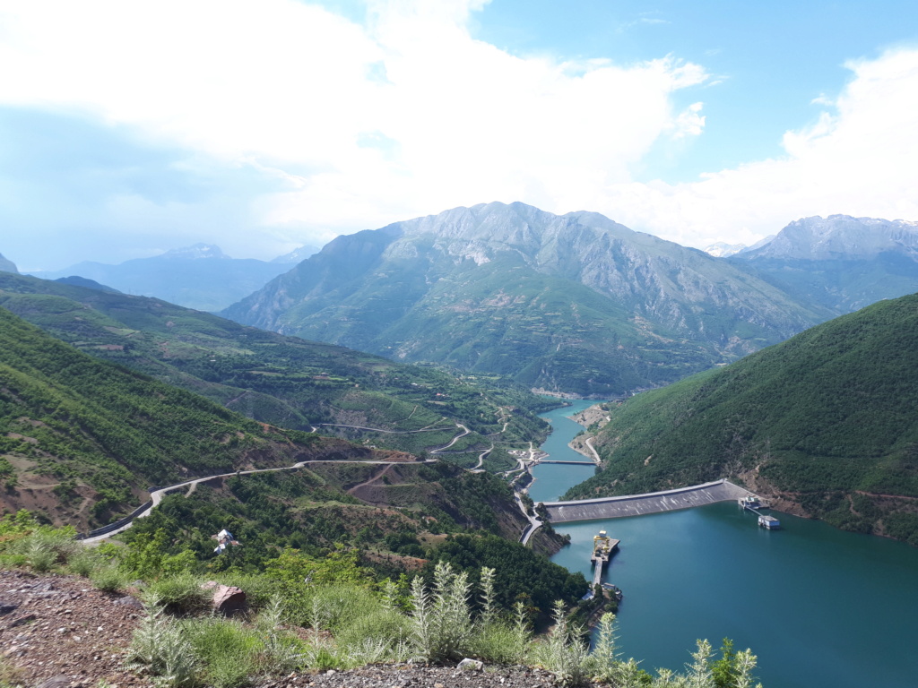 Albanie: qui a des tuyaux? 20180513