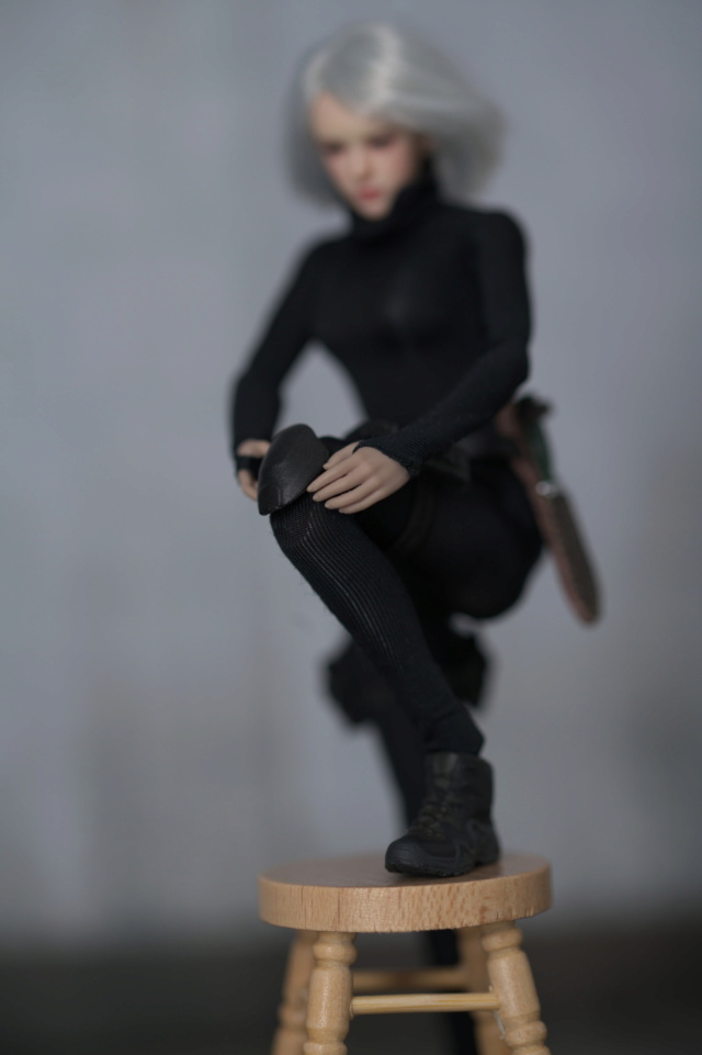 NEW PRODUCT: VERYCOOL 1/12 Palm Treasure Series — Female Assassin "Catch Me” VCF-3002 - Page 2 Cnr_3727