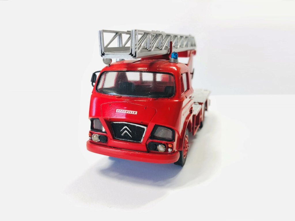 Citroën miniatures > "Véhicules des Sapeurs-Pompiers"  - Page 4 Citro322