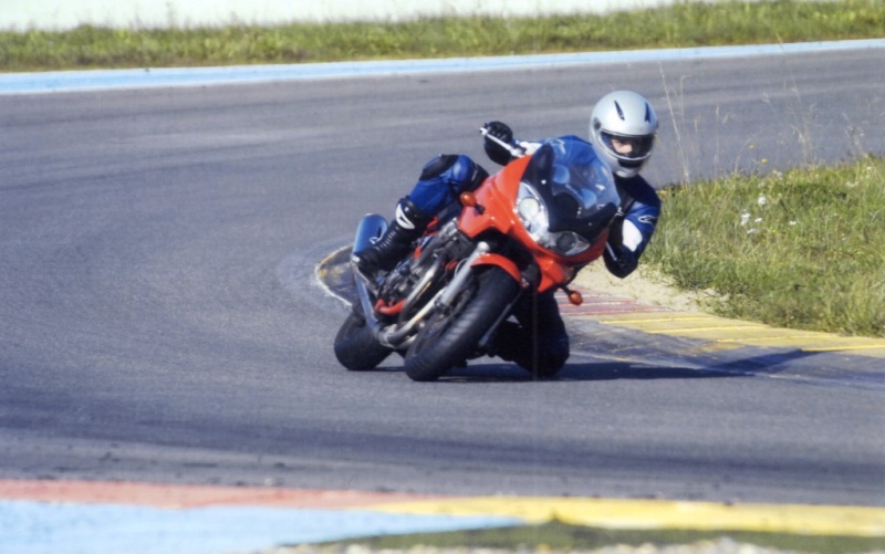 Début sur piste Nogaro10