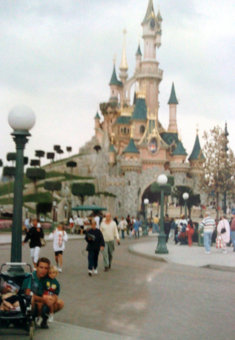 Photos de Disneyland + ou - anciennes Photo010