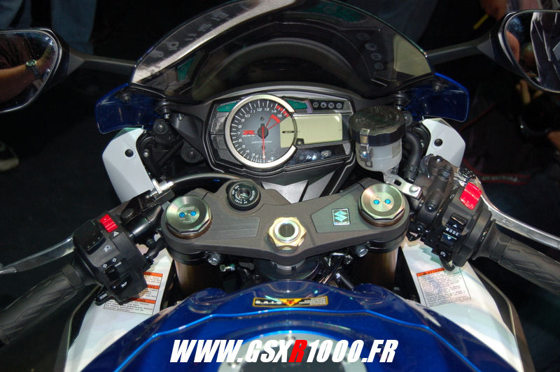 1000 GSX-R K9 : Photos Officielles..... Dsc68110