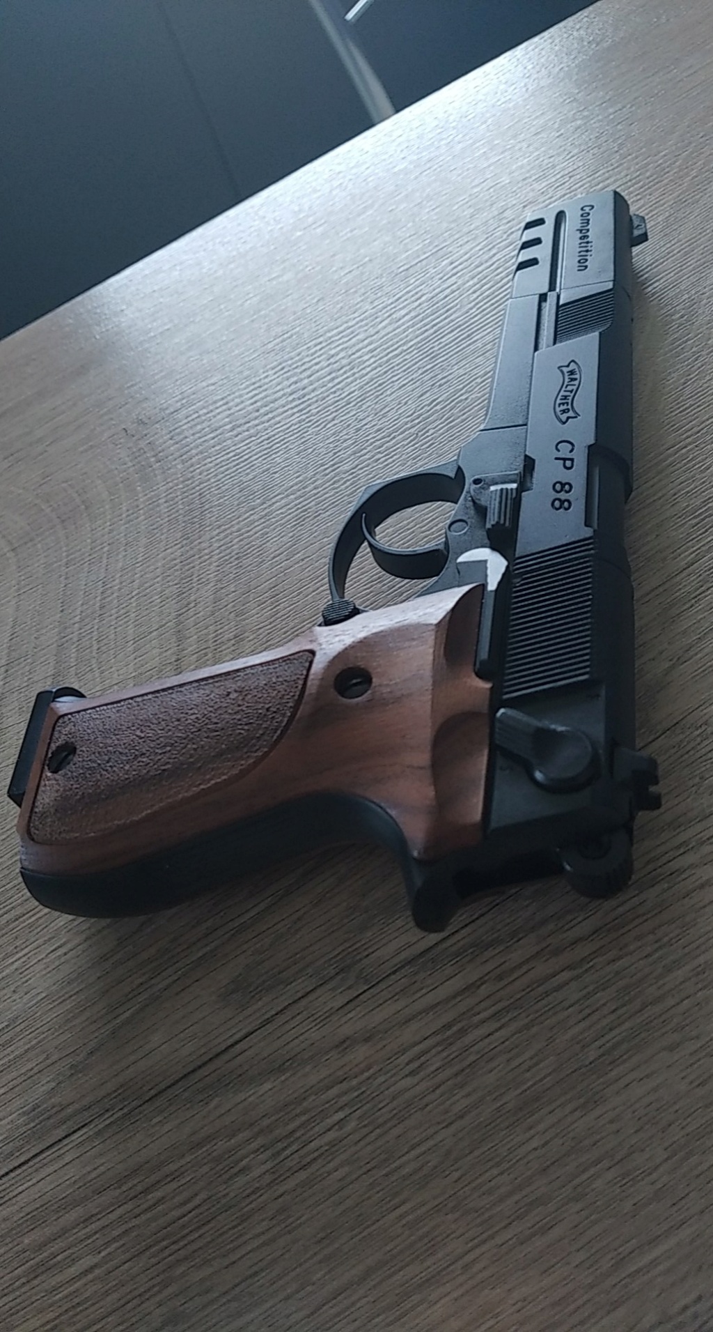 Walther CP88 COMPÉTITION black and wood Snapch28