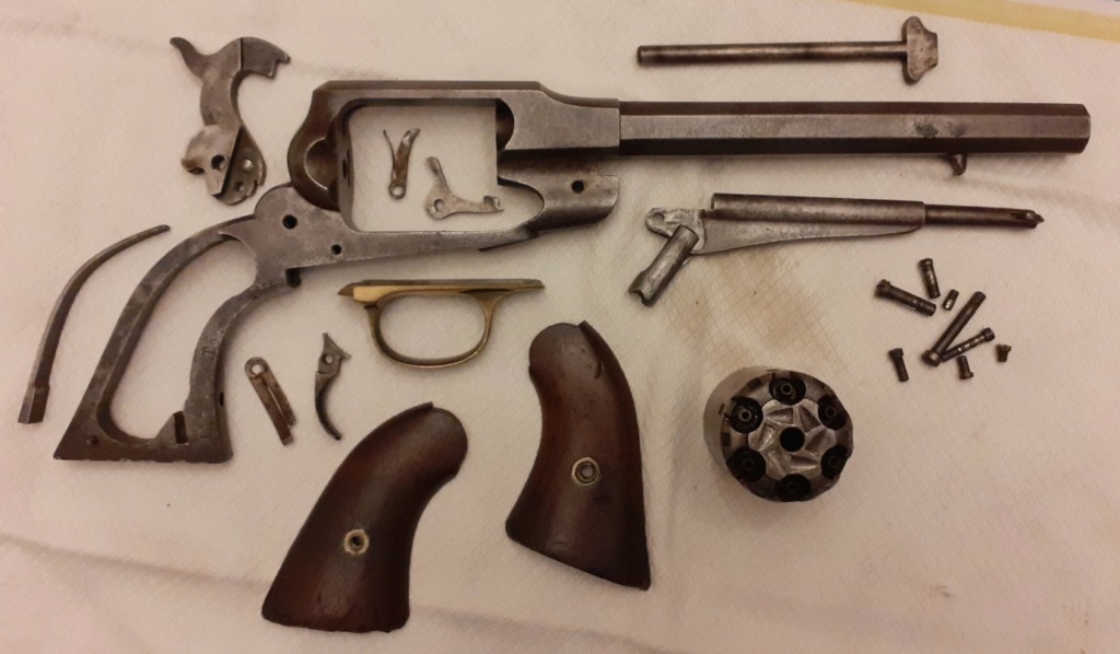 Revolver Remington 1858 authentique ou copie? - Page 2 Reming10