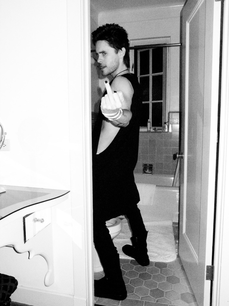 8 - [PHOTOSHOOT] Jared Leto by Terry Richardson - Page 9 2-sept13