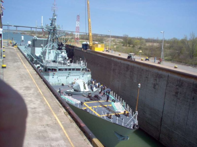Canadian Navy - Marine Canadienne 42245510