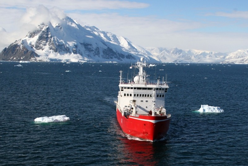 Antarctic Patrol Ship Hms_en10