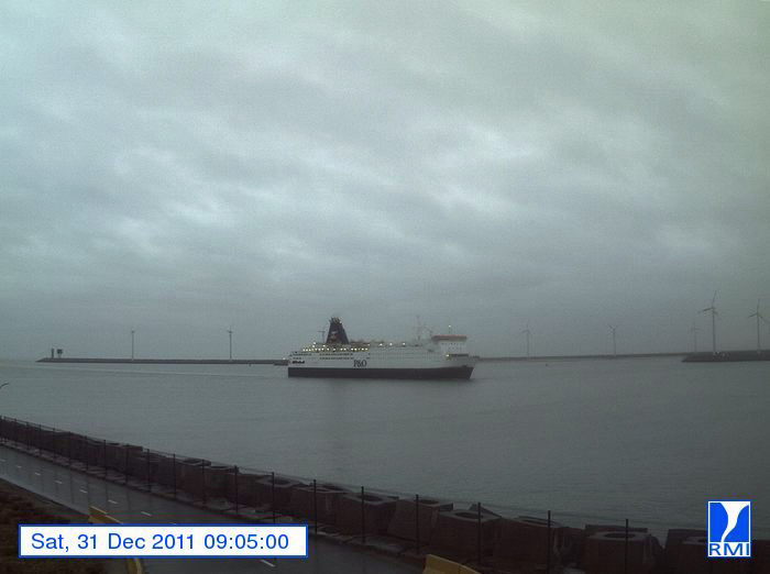 Photos en direct du port de Zeebrugge (webcam) - Page 48 Zeebr143