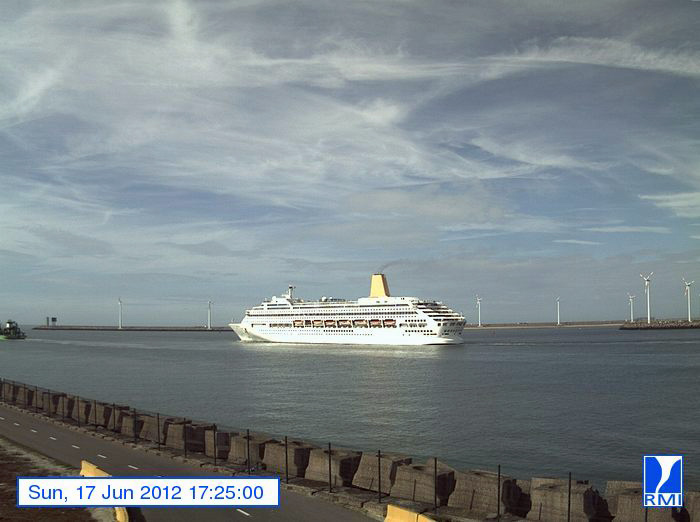 Photos en direct du port de Zeebrugge (webcam) - Page 54 Zeebr265