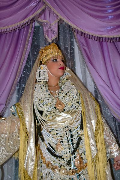 صور لمجموعة من الأزياء التقليدية الجزائرية 0811