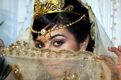 العرس الجزائري و أزياء العروس ليلة الحنة و الزفاف  411