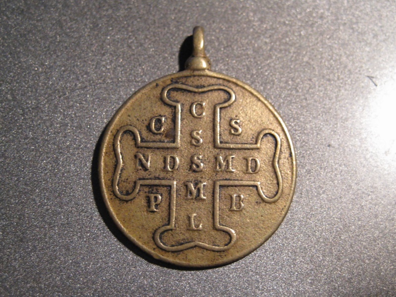 San Benito / Medalla - Cruz de San Benito - S. XVIII ( 12ª Medalla de Ceitil)  Img_2310