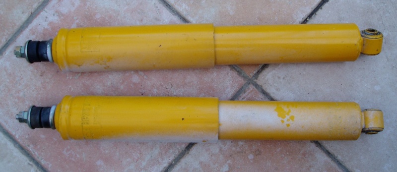 2 Amortisseurs Koni jaune, pour Ascona / Manta B et Commodore B, pour montage à l’arrière.  P1010057