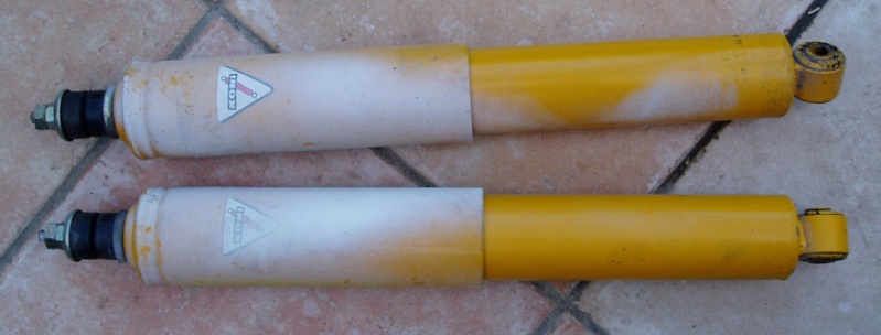 2 Amortisseurs Koni jaune, pour Ascona / Manta B et Commodore B, pour montage à l’arrière.  P1010058