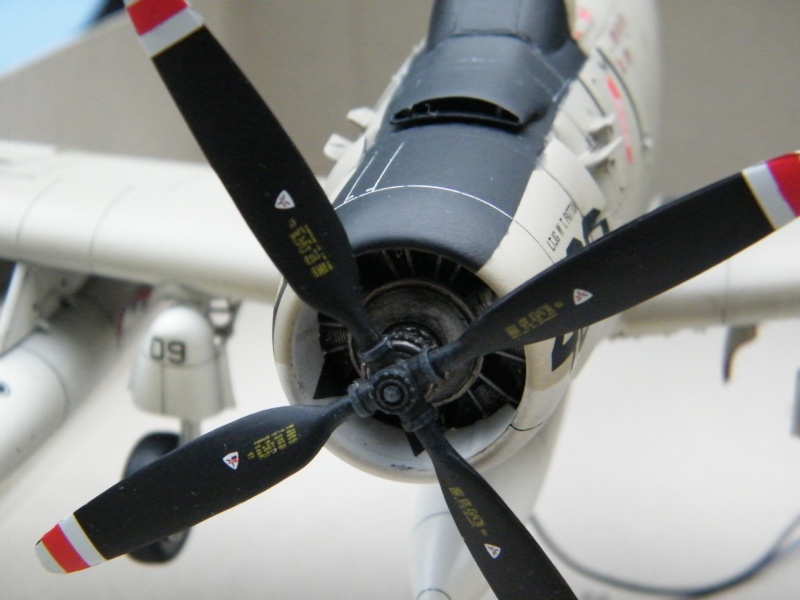 [Concours VietNam] DOUGLAS A-1H SKYRAIDER (US NAVY)  [tamiya] 1/48 + moteur electrique  - Page 2 025_0017