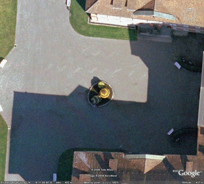 Les objets familiers vus sur Google Earth : écrous - tapis - planche... & caetera - Page 3 Oeufs10