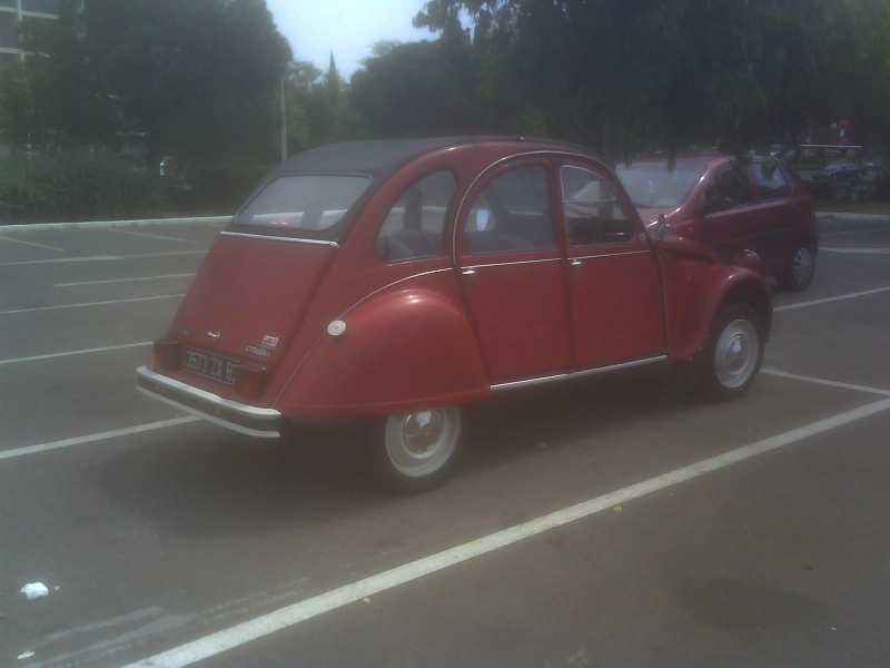 [Photos] Les 2cv dans la rue Dsc00424