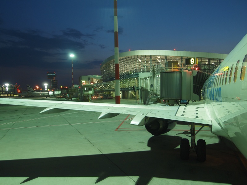 Aeroportul Bucuresti ( Henri Coanda / Otopeni ) - Iulie 2012 P7111812