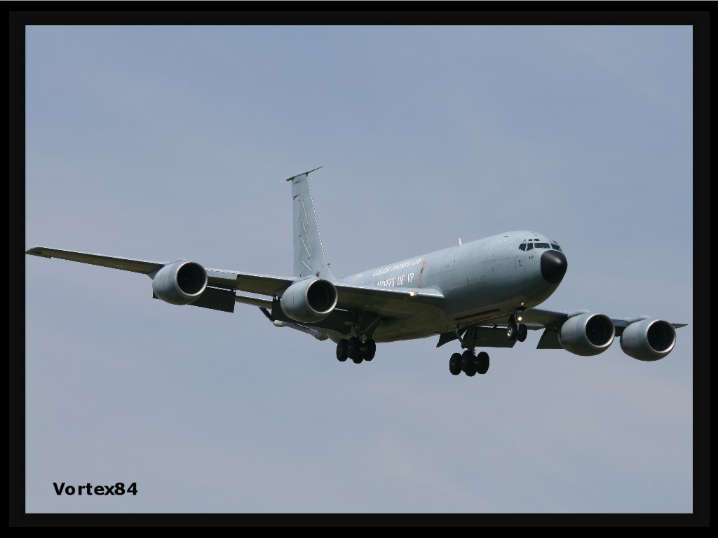 Boeing KC et C-135  " citerne volante " - Page 3 Kc_13511