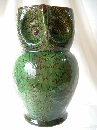 Farnham Owl Mystery HT mark - probably Roger or Hilda Ross Turner  00425