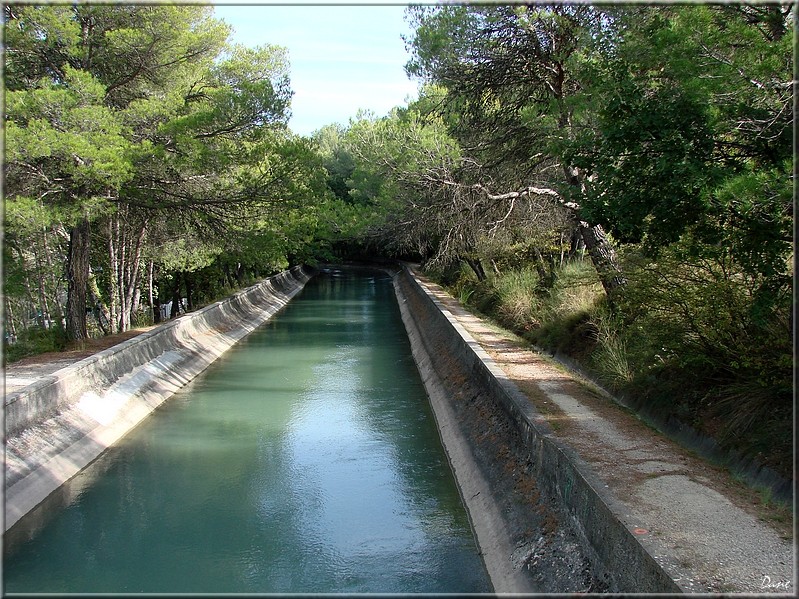 canal de Provence..canal d'irrigation
