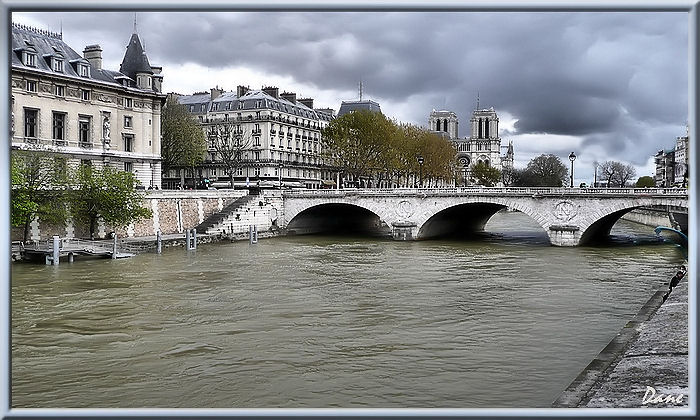 HDR : DEFI DU MOIS Post 2 Dane ...Notre-Dame  et la  Seine en HDR 1_notr10