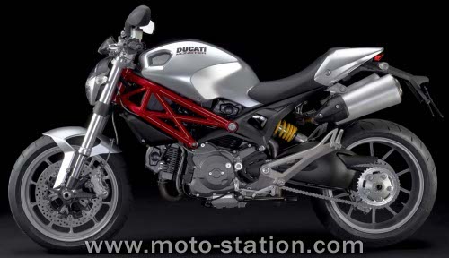 Ducati Monster 1100: les 1eres photos officielles Ducati11