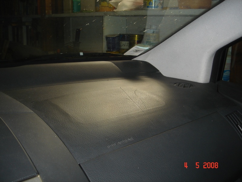 Défaut plastic tableau de bord passager/ Airbag Dsc03013