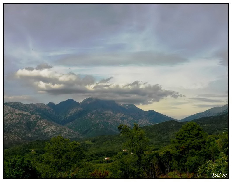 la montagne est dangereuse Nuage_12