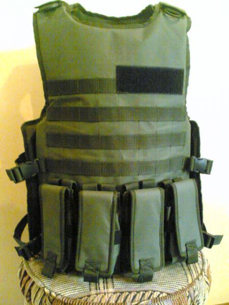 FS: BDUs, OD green vest, Elbow&Knee Pads V110