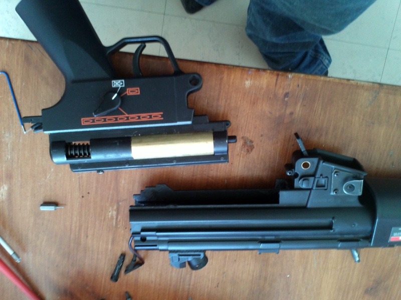 Demontage facile sur MP5A5 ASG B&T Img18010