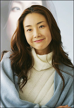 Choi Ji-woo to Star in Korea-Japan Co-Production Cjw10