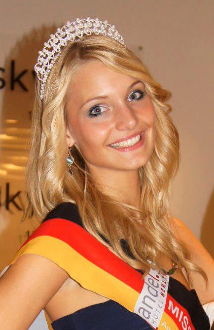 Miss Deaf World 2012 and Miss Deaf Europe 2012 Ger10