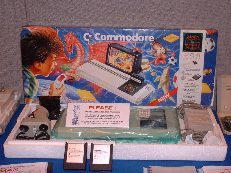 Les consoles méconnues  Commod10