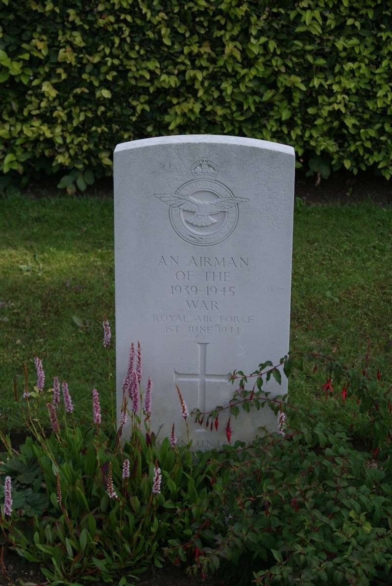 Cimetière Anglais de Tourgéville ( Normandie )  Dsc09917