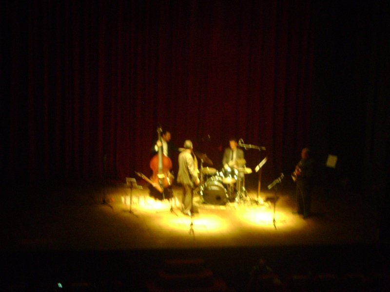 Le groupe américain de jazz "Ari Roland Jazz Quartet" s'est produit hier à Bejaia (TRB) Dsc04866