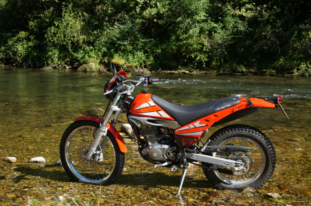 La CRF250L, la TTR 250, bref, les trails/enduro légers....quelqu'un a déjà essayé ? Et la Beta Alp 200cc....? - Page 30 Dsc01631