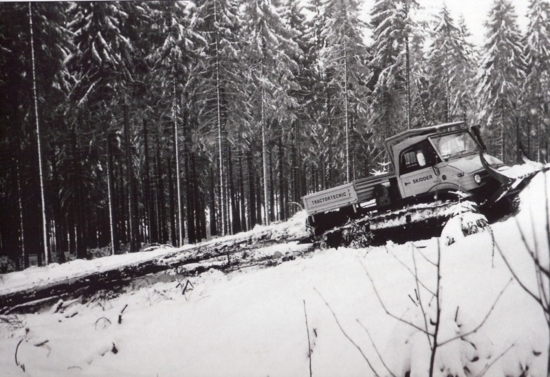 FORESTIERS - Tracteur et materiel FORESTIER - Page 19 Img12010